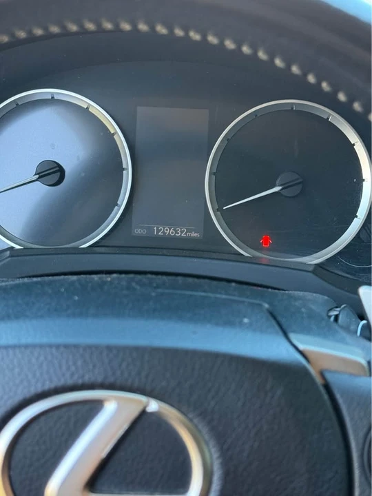 2014 Lexus IS 3rd Gen - Image 5 of 7