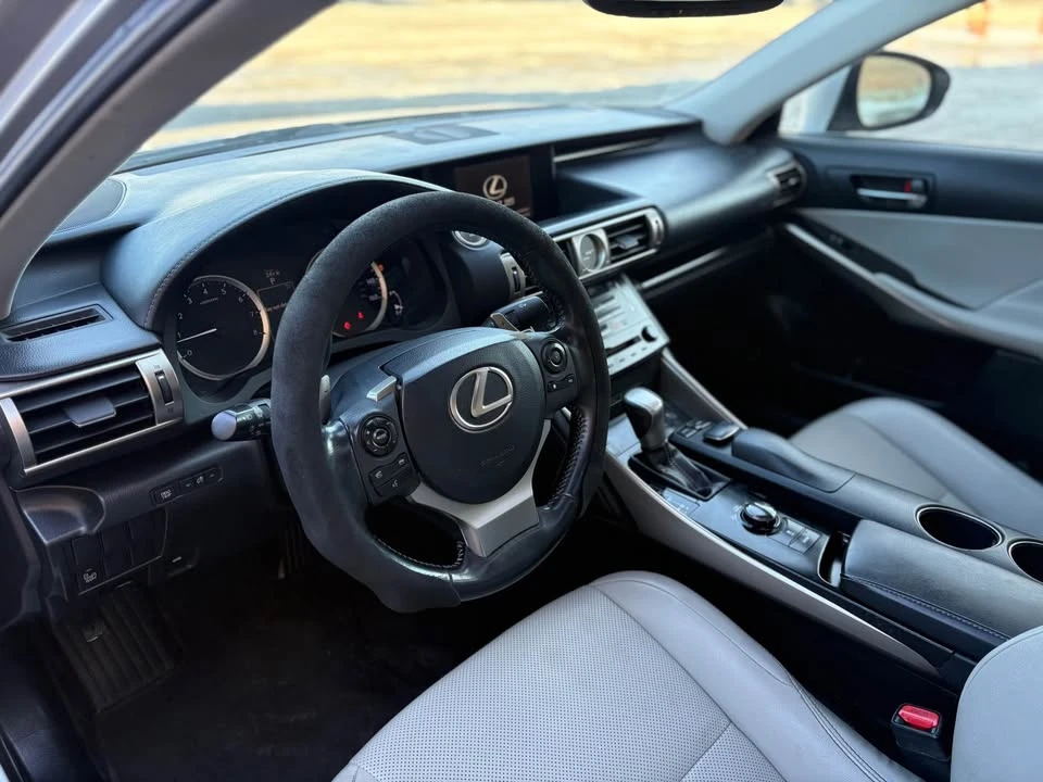 2014 Lexus IS 3rd Gen - Image 9 of 15