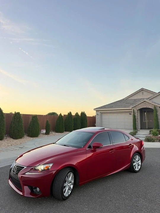 2014 Lexus IS 3rd Gen - Image 5 of 15