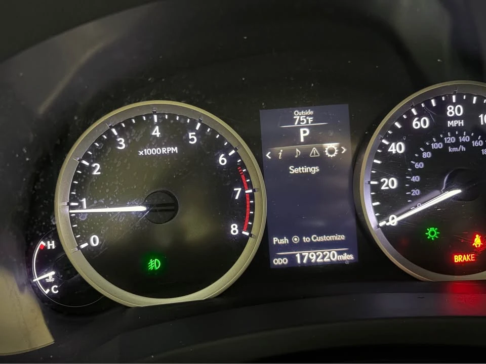 2014 Lexus IS 3rd Gen - Image 16 of 17