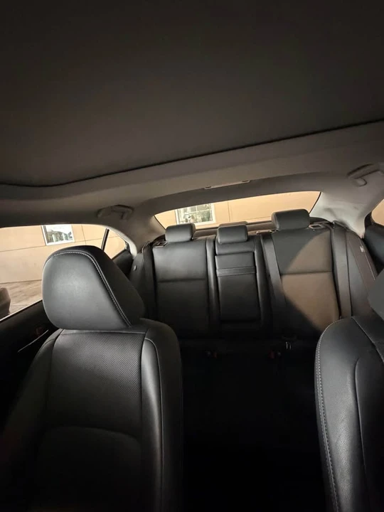 2014 Lexus IS 3rd Gen - Image 15 of 17