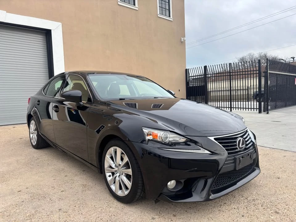 2014 Lexus IS 3rd Gen - Image 8 of 13