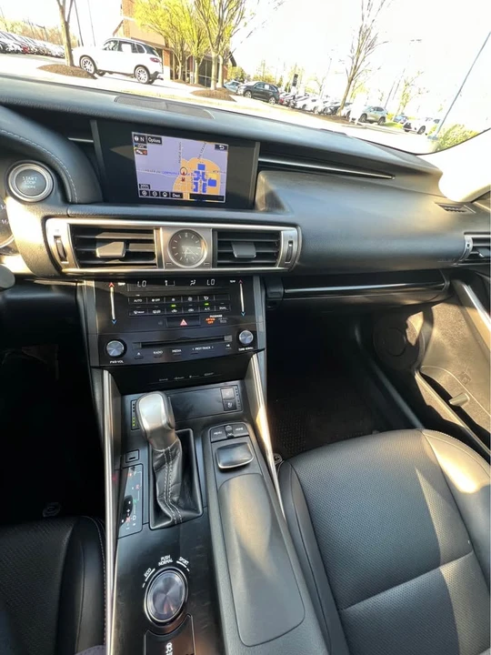 2014 Lexus IS 3rd Gen - Image 16 of 18