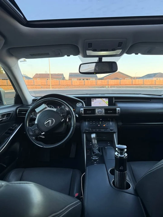 2014 Lexus IS 3rd Gen - Image 7 of 10