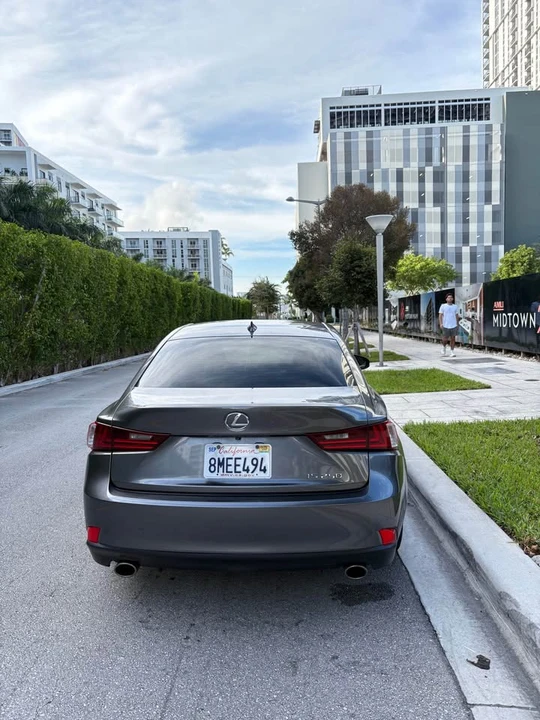 2014 Lexus IS 3rd Gen - Image 5 of 10