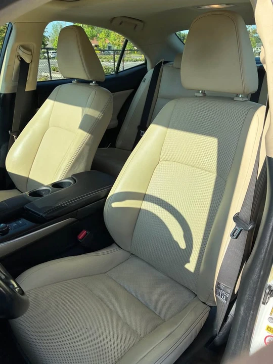2014 Lexus IS 3rd Gen - Image 8 of 17