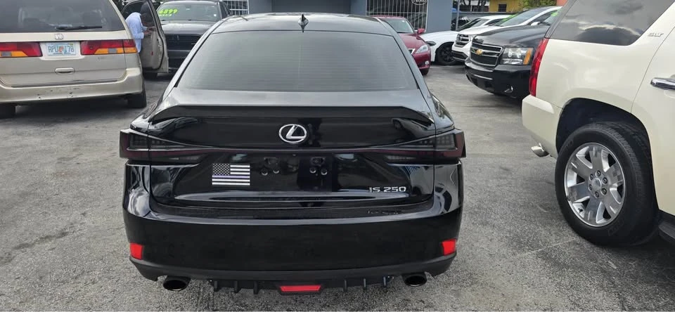 2014 Lexus IS 3rd Gen - Image 8 of 15