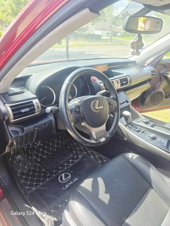 2014 Lexus IS 3rd Gen - Image 11 of 12