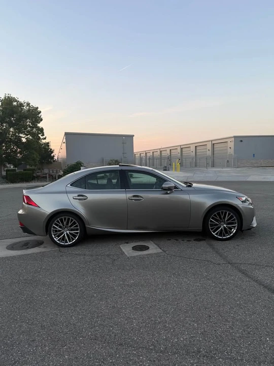 2014 Lexus IS 3rd Gen - Image 8 of 16