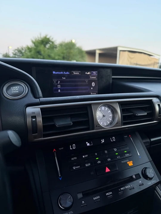 2014 Lexus IS 3rd Gen - Image 15 of 16