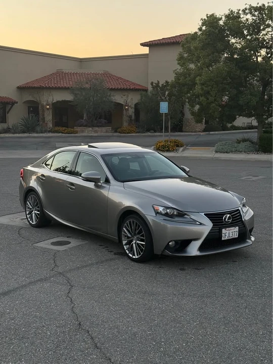 2014 Lexus IS 3rd Gen - Image 9 of 16