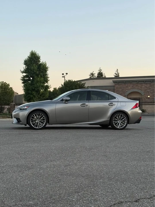 2014 Lexus IS 3rd Gen - Image 4 of 16