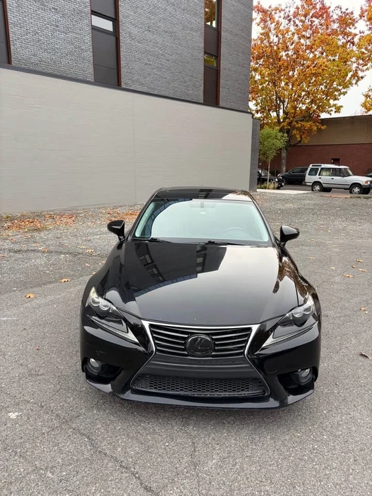 2014 Lexus IS 3rd Gen - Image 11 of 20