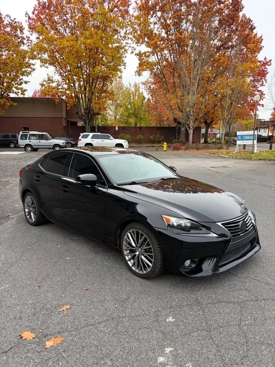 2014 Lexus IS 3rd Gen - Image 10 of 20