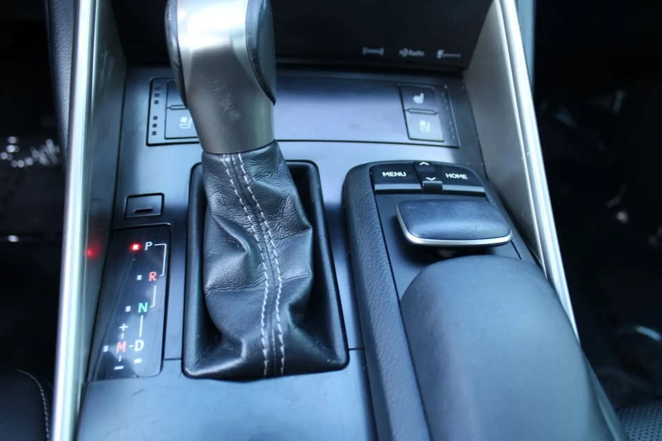 2014 Lexus IS 3rd Gen - Image 13 of 20
