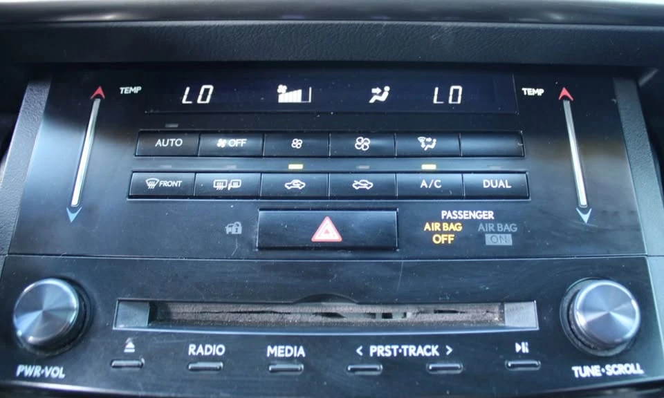 2014 Lexus IS 3rd Gen - Image 12 of 20