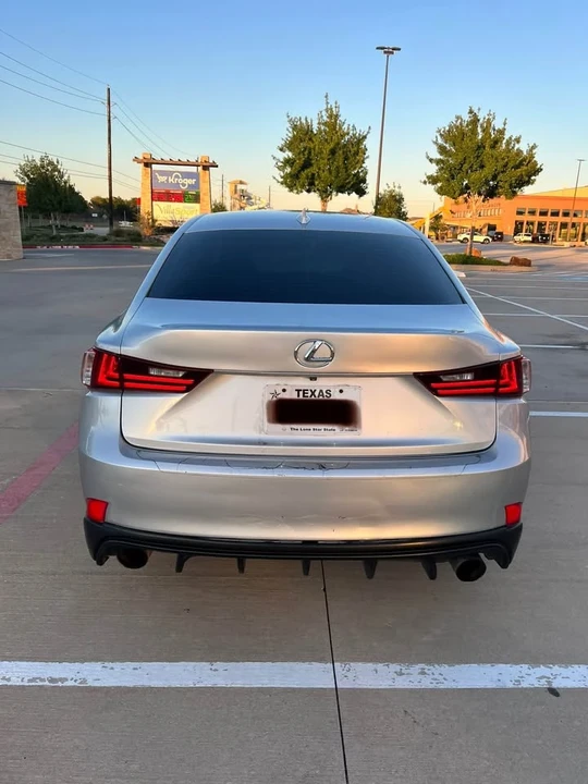 2014 Lexus IS 3rd Gen - Image 6 of 9
