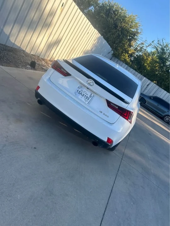 2014 Lexus IS 3rd Gen - Image 5 of 11