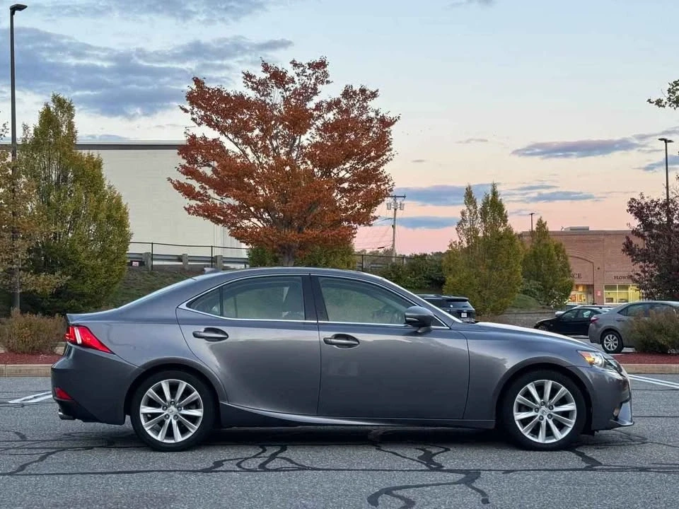 2014 Lexus IS 3rd Gen - Image 6 of 20