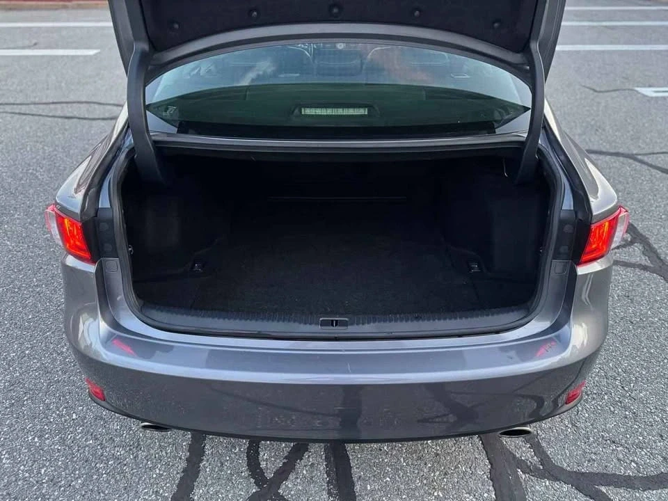 2014 Lexus IS 3rd Gen - Image 19 of 20