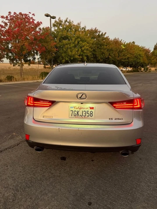 2014 Lexus IS 3rd Gen - Image 4 of 8