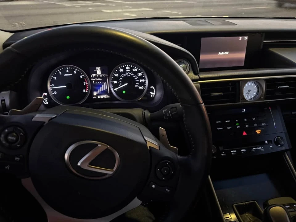 2014 Lexus IS 3rd Gen - Image 18 of 19