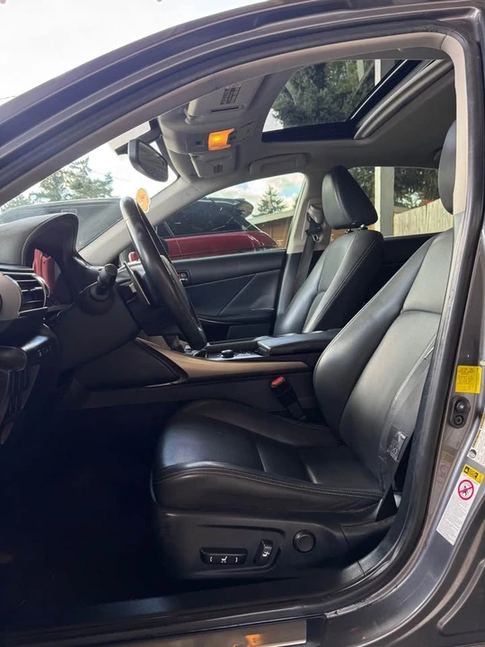 2014 Lexus IS 2nd Gen - Image 10 of 13
