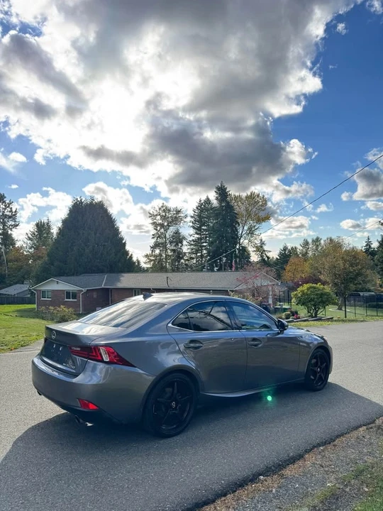 2014 Lexus IS 2nd Gen - Image 6 of 13