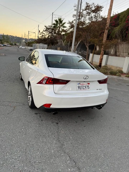 2014 Lexus IS 3rd Gen - Image 6 of 13