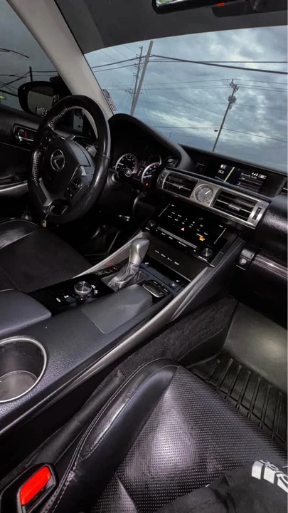 2014 Lexus IS 3rd Gen - Image 10 of 20