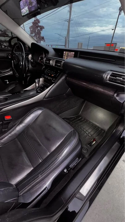 2014 Lexus IS 3rd Gen - Image 9 of 20