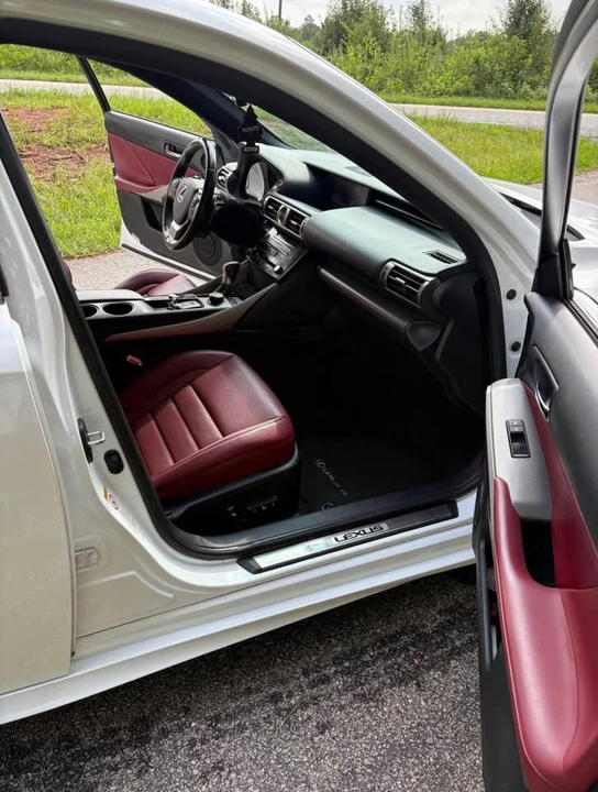 2014 Lexus IS 3rd Gen - Image 8 of 9