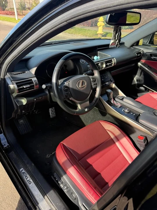 2014 Lexus IS 3rd Gen - Image 8 of 15