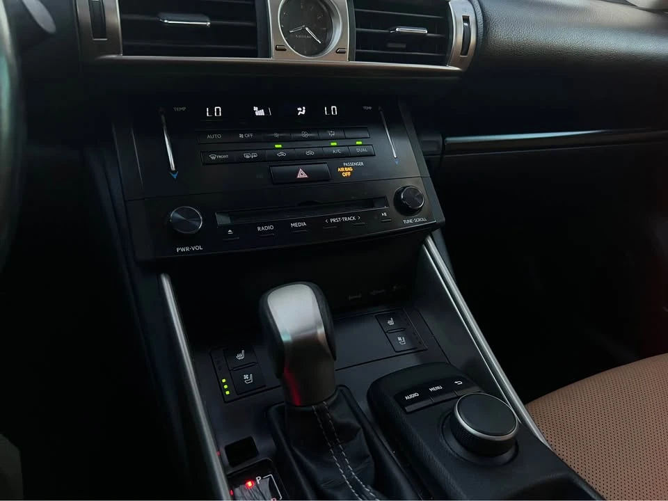 2014 Lexus IS 3rd Gen - Image 16 of 19
