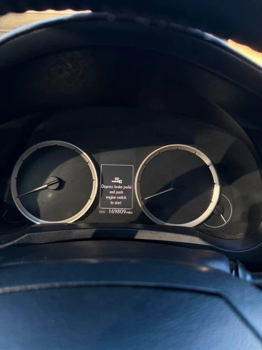 2014 Lexus IS 3rd Gen - Image 14 of 15