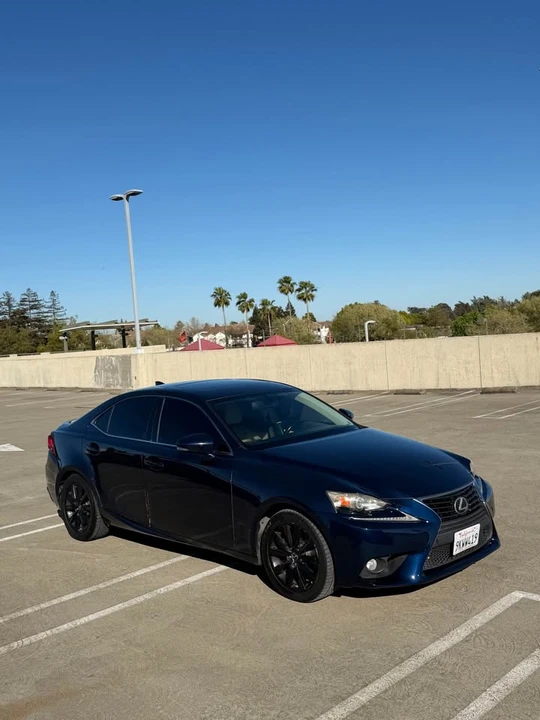 2014 Lexus IS 3rd Gen - Image 7 of 15