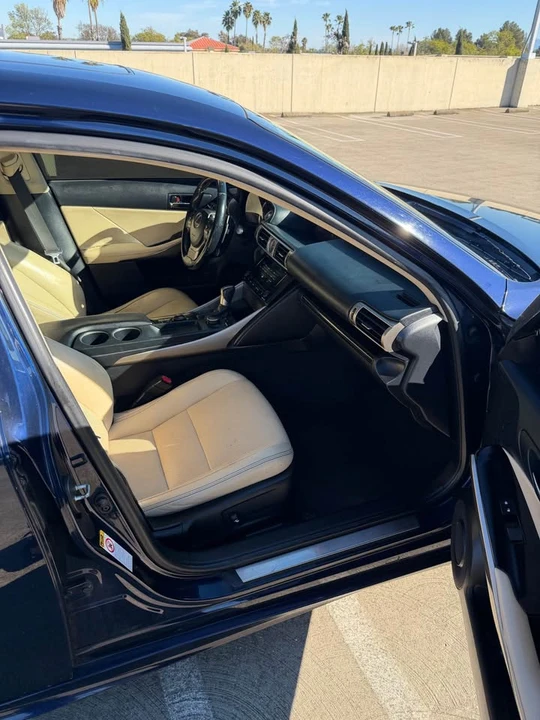 2014 Lexus IS 3rd Gen - Image 10 of 15