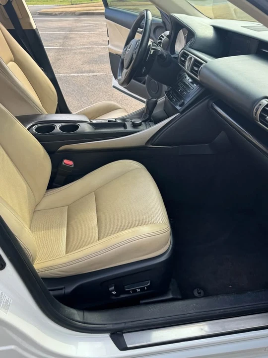 2014 Lexus IS 3rd Gen - Image 14 of 19