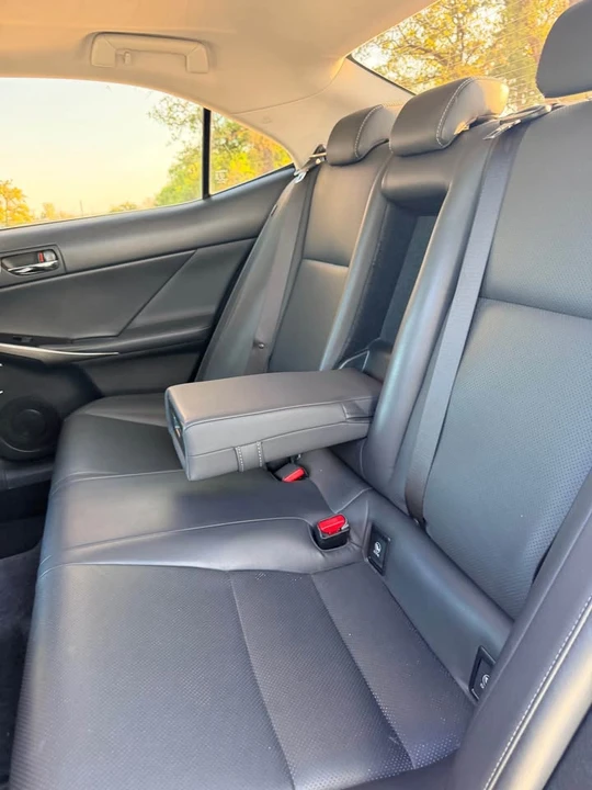 2014 Lexus IS 3rd Gen - Image 15 of 20