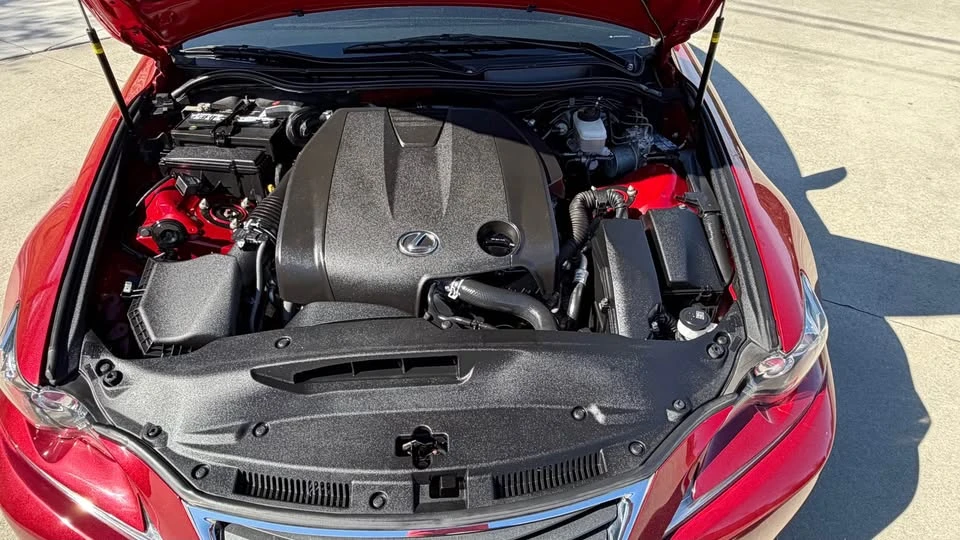 2014 Lexus IS 3rd Gen - Image 8 of 9
