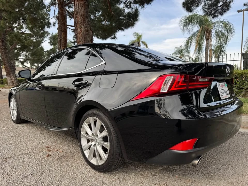 2014 Lexus IS 3rd Gen - Image 5 of 13