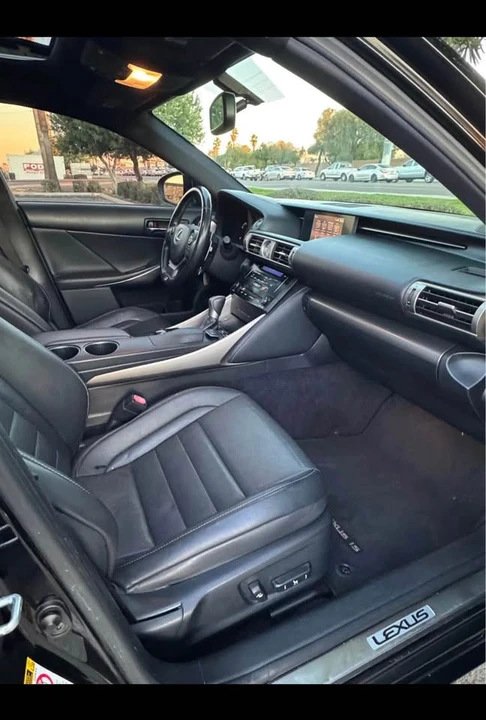 2014 Lexus IS 3rd Gen - Image 5 of 6