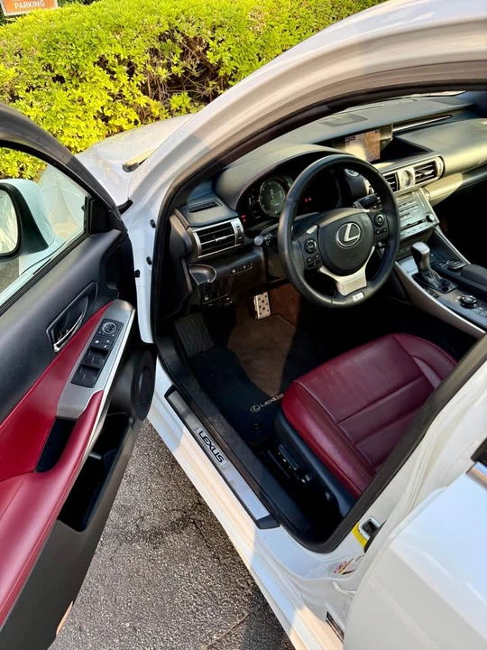2014 Lexus IS 3rd Gen - Image 6 of 11