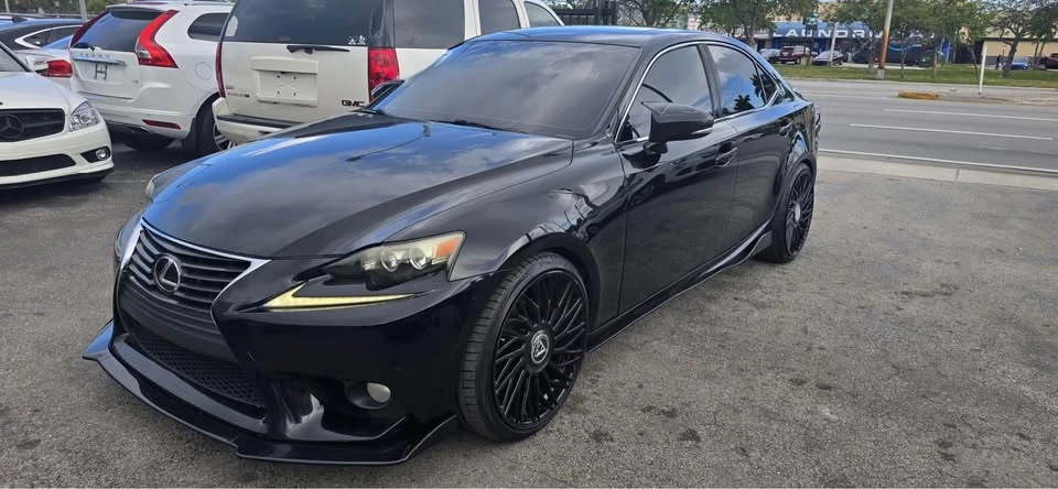 2014 Lexus IS 3rd Gen - Image 4 of 15