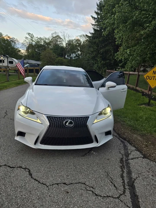 2014 Lexus IS 3rd Gen - Image 3 of 5