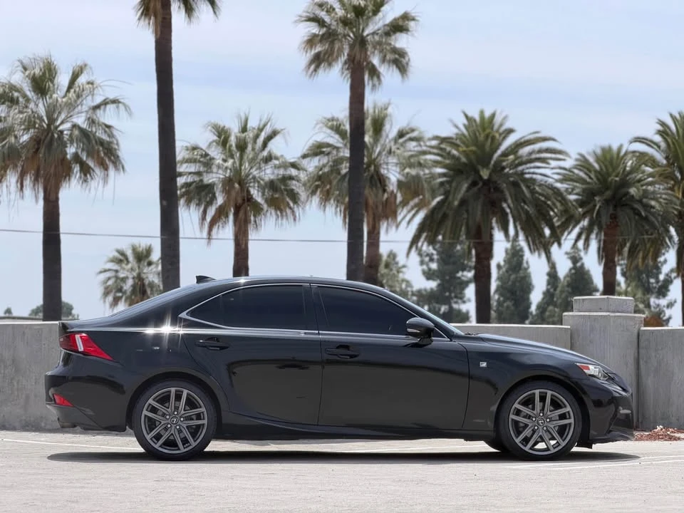 2014 Lexus IS 3rd Gen - Image 16 of 20