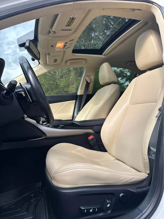 2014 Lexus IS 3rd Gen - Image 12 of 20