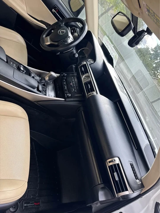 2014 Lexus IS 3rd Gen - Image 13 of 20