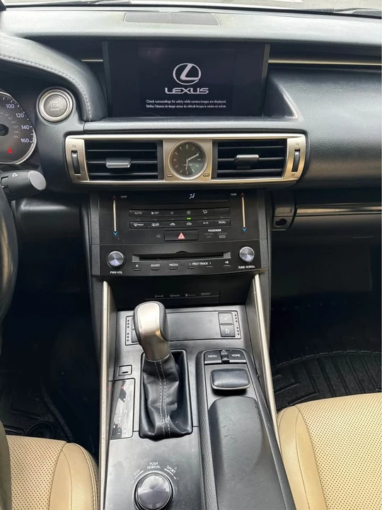 2014 Lexus IS 3rd Gen - Image 16 of 20