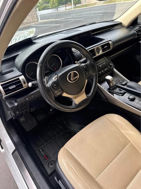 2014 Lexus IS 3rd Gen - Image 11 of 20